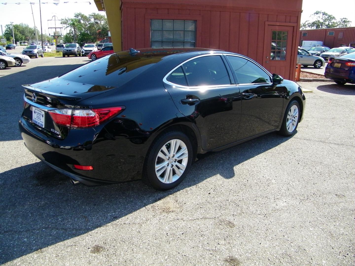 2013 Black /Black Lexus ES 350 Sedan (JTHBK1GG4D2) with an 3.5L V6 DOHC 24V engine, 6-Speed Automatic transmission, located at 4000 Bee Ridge Road, Sarasota, FL, 34233, (941) 926-0300, 27.298664, -82.489151 - Photo#5